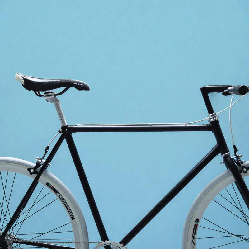 Bici fixed 28 nero bianco single speed personalizzabile