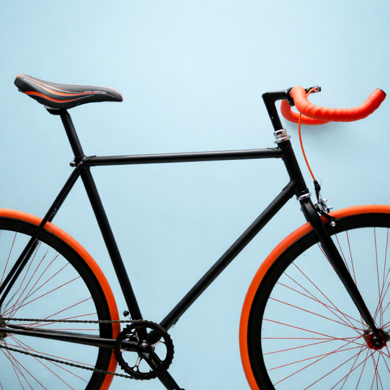 Bici fixed 28 single speed nero arancio personalizzabile