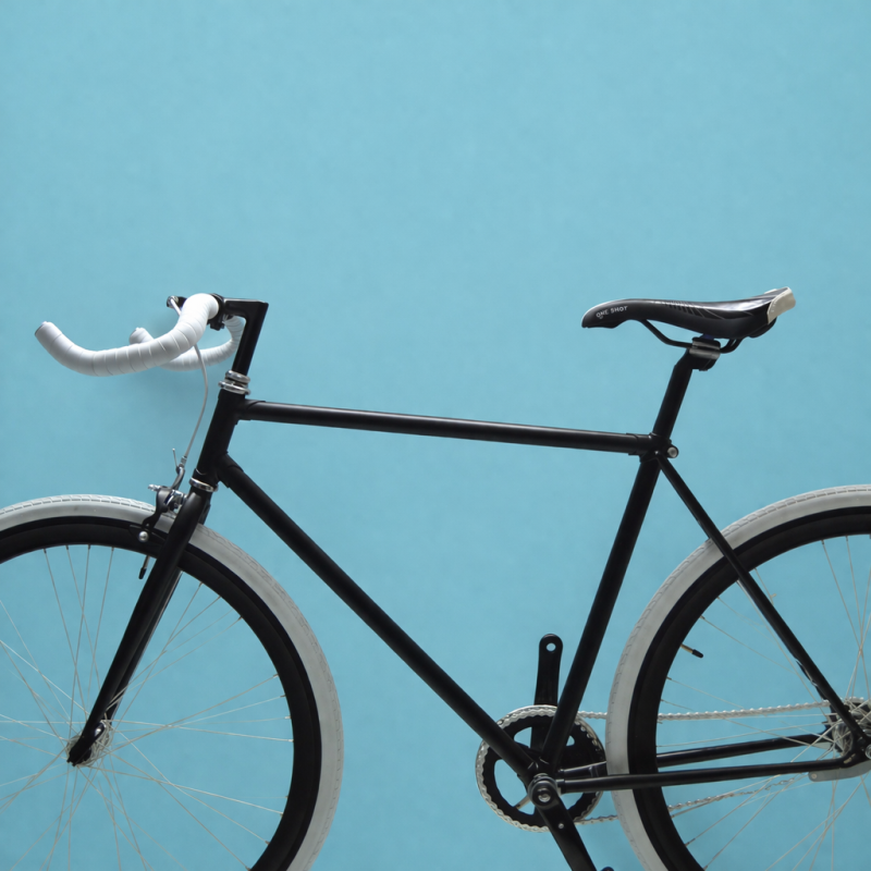 Bici fixed 28 single speed nero bianco personalizzabile