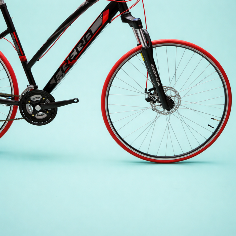 Bici Ibrida 28 Shimano donna in alluminio nero rosso personalizzabile