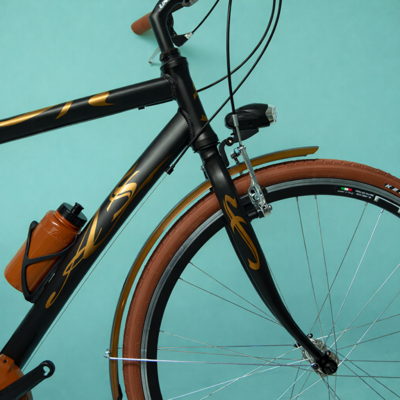 Bici trekking 28 uomo nero marrone alluminio shimano personalizzabile