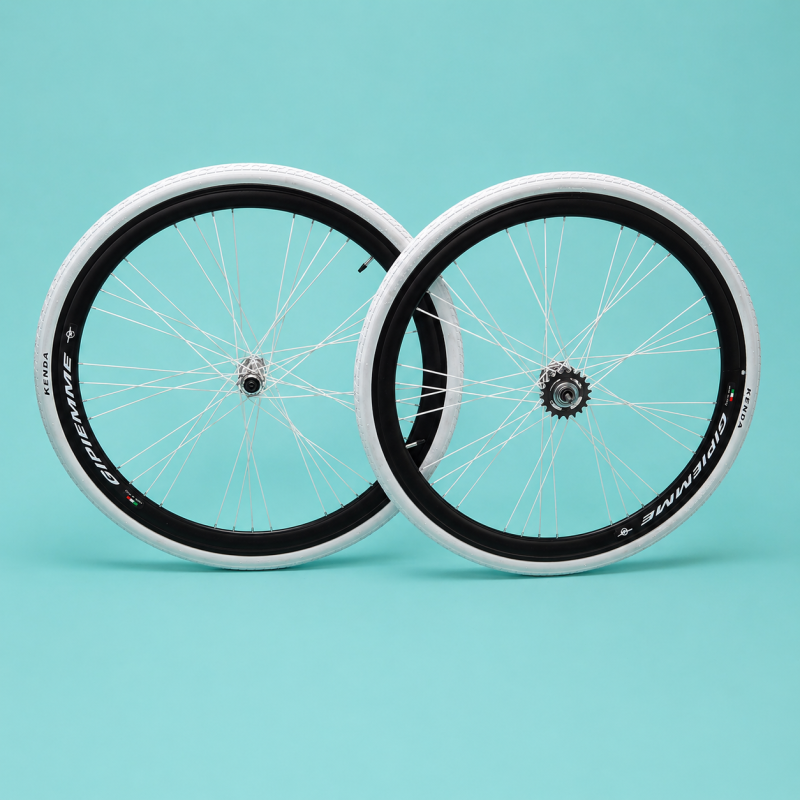 Ruote o cerchi 28 fixed 1v nero bianco Gipiemme contro pedale 40mm complete personalizzabile